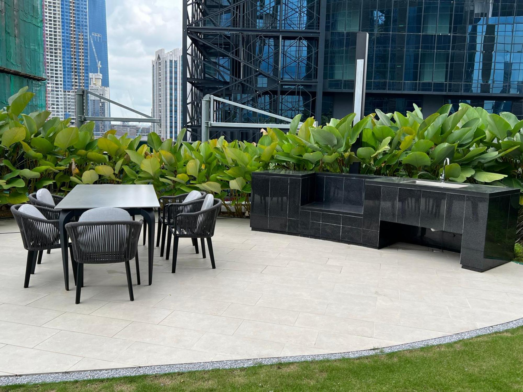 Eaton Residence Suites Klcc Kuala Lumpur Exterior photo